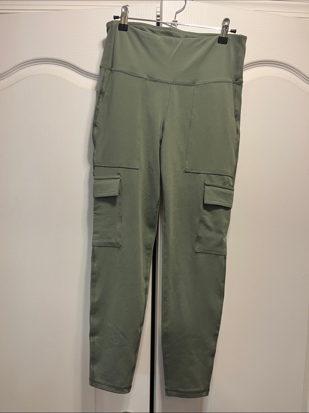 Old Navy 3 and pack Cargo Leggings with Pockets in olive, black and brown